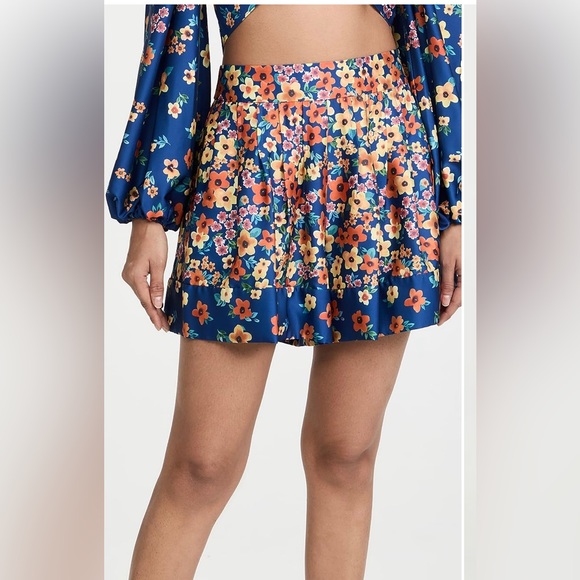 AMUR Oaklyn Pleated Floral Shorts NWOT - Picture 4 of 8